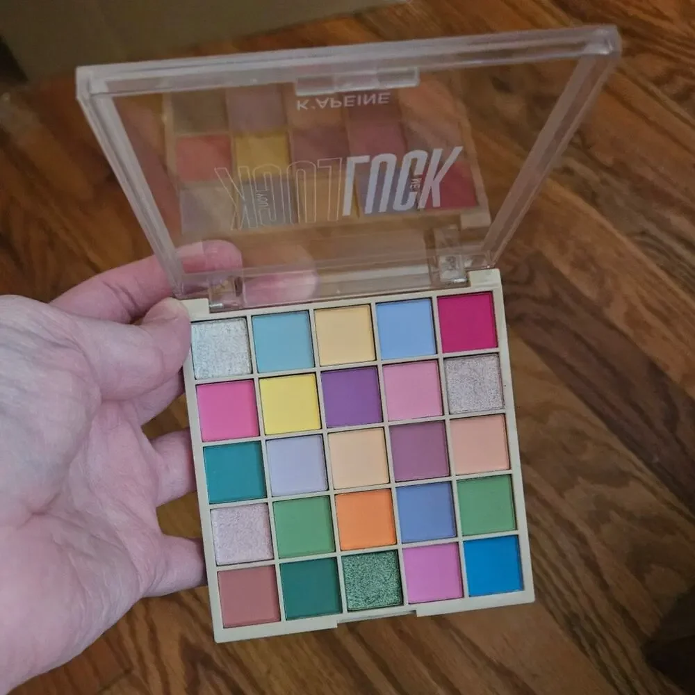 Asian Beauty K'Apeine LUCK Eyeshadow Palette ~ Green Blue Peach Pink Purple Nude